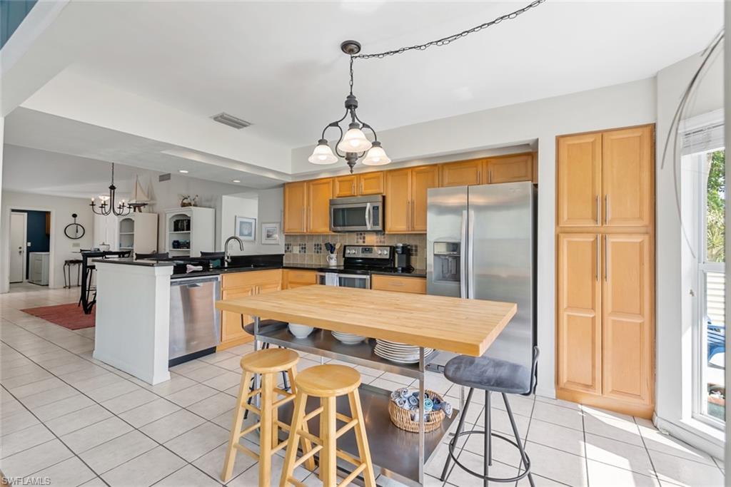 SAGAMORE COURT - Residential