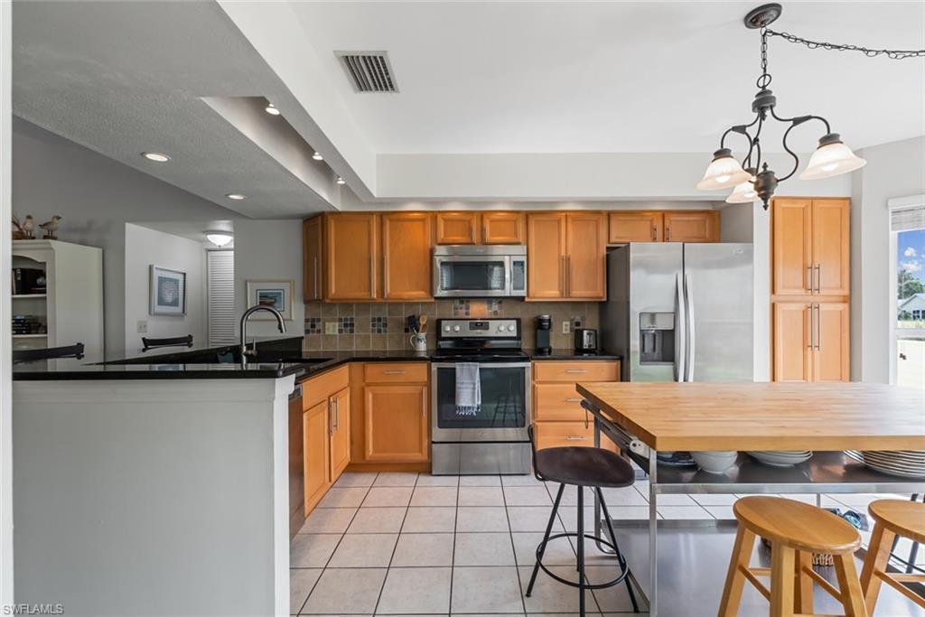 SAGAMORE COURT - Residential