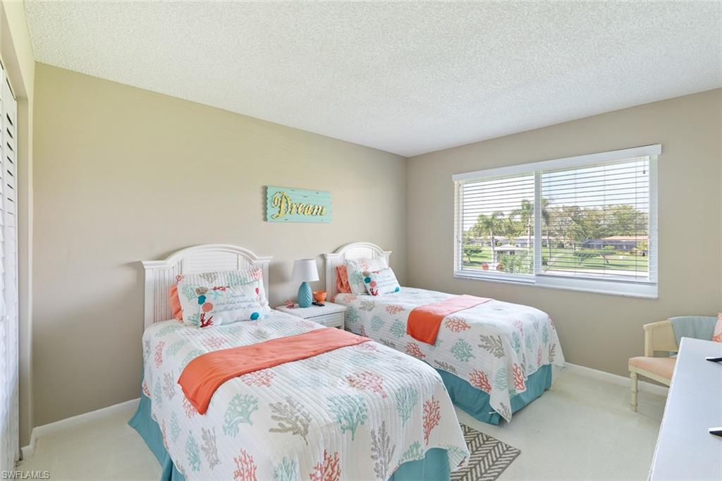 GLADES COUNTRY CLUB - Residential Lease