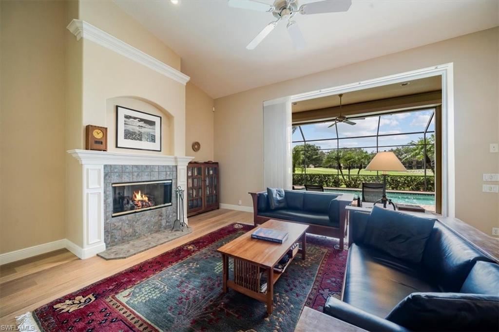 1094 Camelot CIR