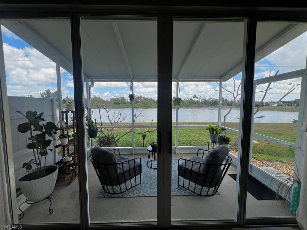 ENCLAVE AT CYPRESS LAKE CONDO - Residential