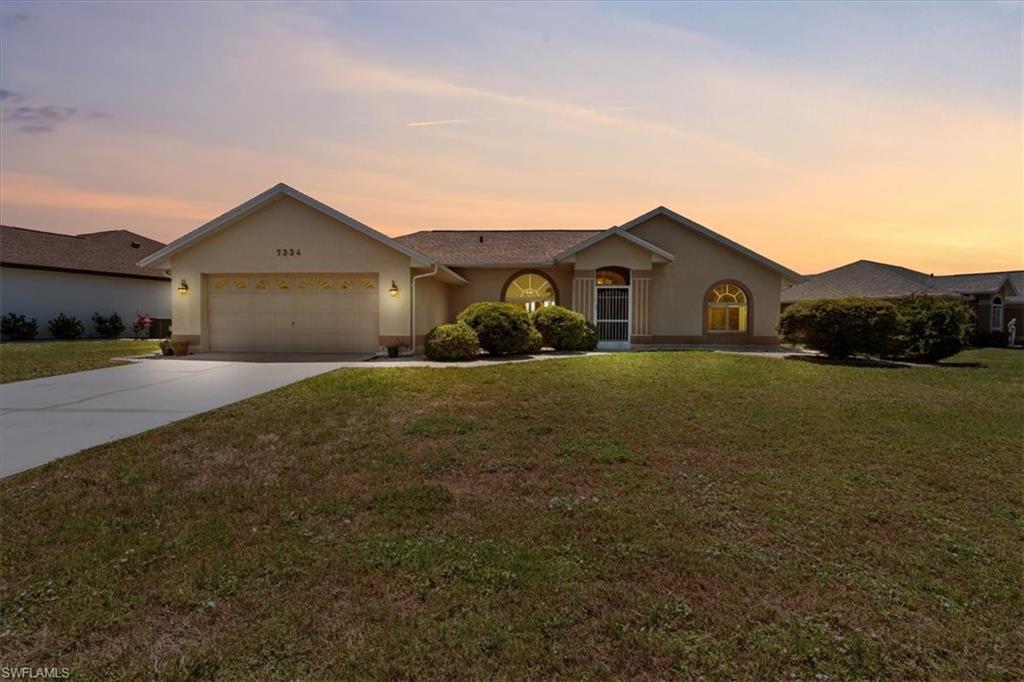 7334 N Tulip Tree