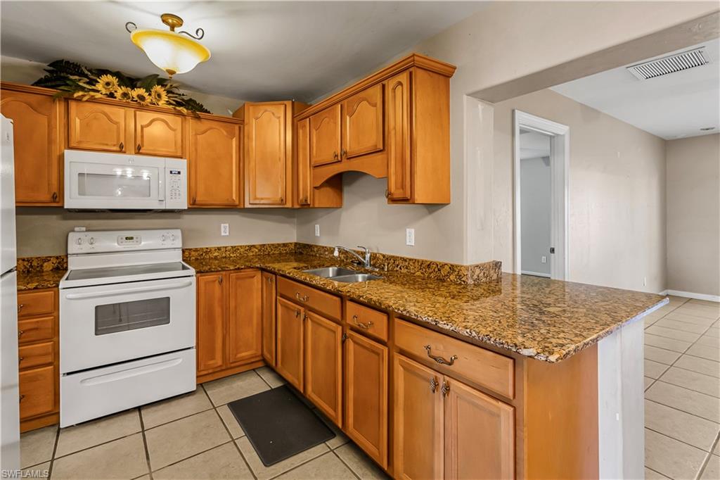 FORT MYERS SHORES - Residential
