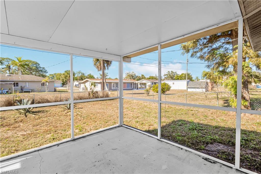 FORT MYERS SHORES - Residential