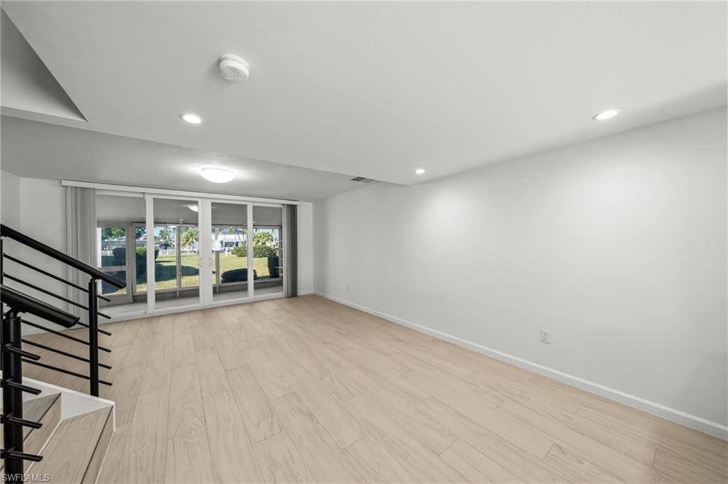 BOARDWALK CAPER - Residential