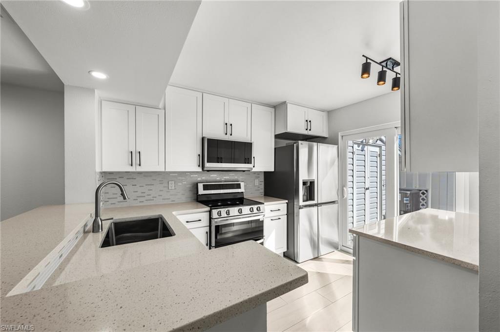 BOARDWALK CAPER - Residential