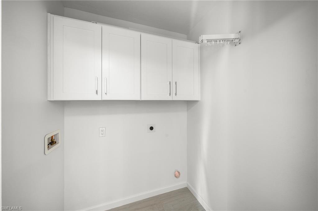 BOARDWALK CAPER - Residential