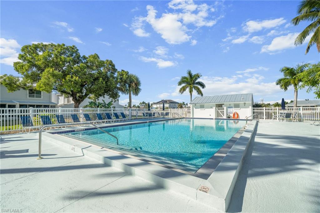 BOARDWALK CAPER - Residential