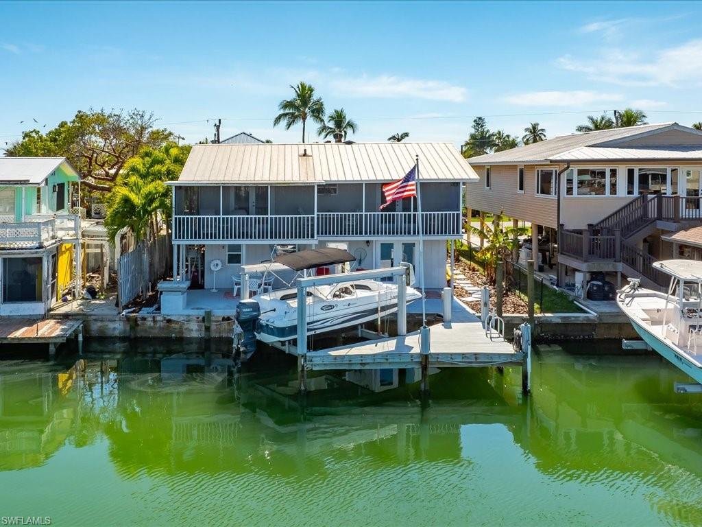 565 Coconut AVE