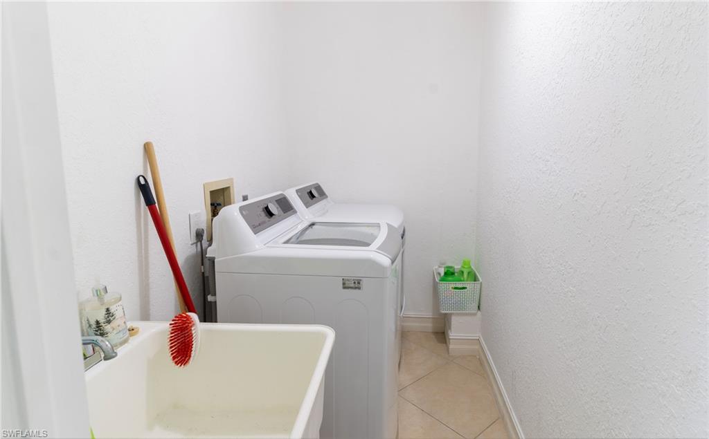 LAKEWOOD - Residential