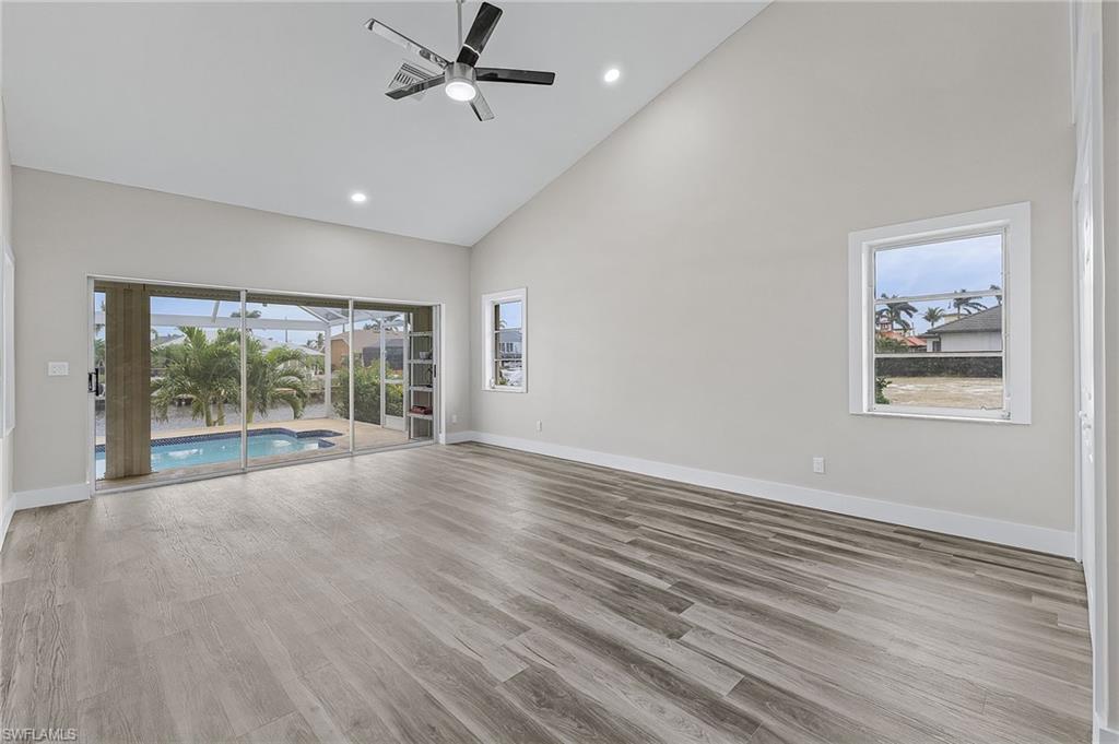 CAPE CORAL - Residential