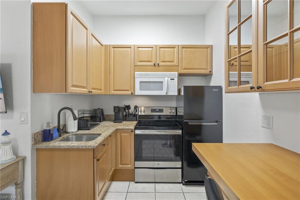 NAPLES PARK - Residential