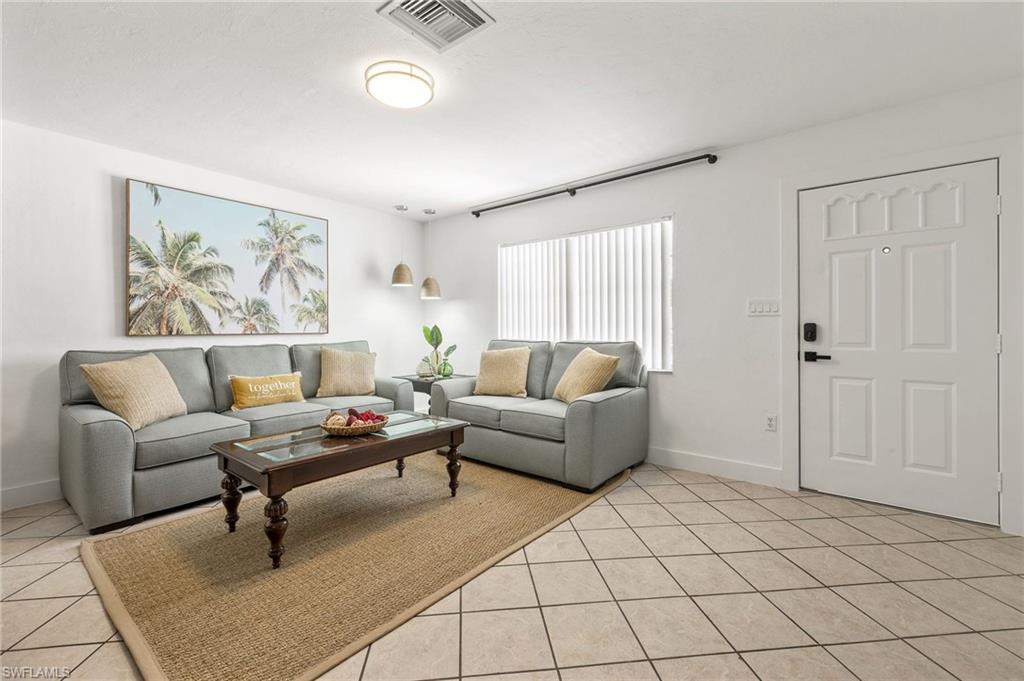 NAPLES PARK - Residential