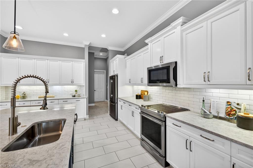 SPARROW CAY - Residential