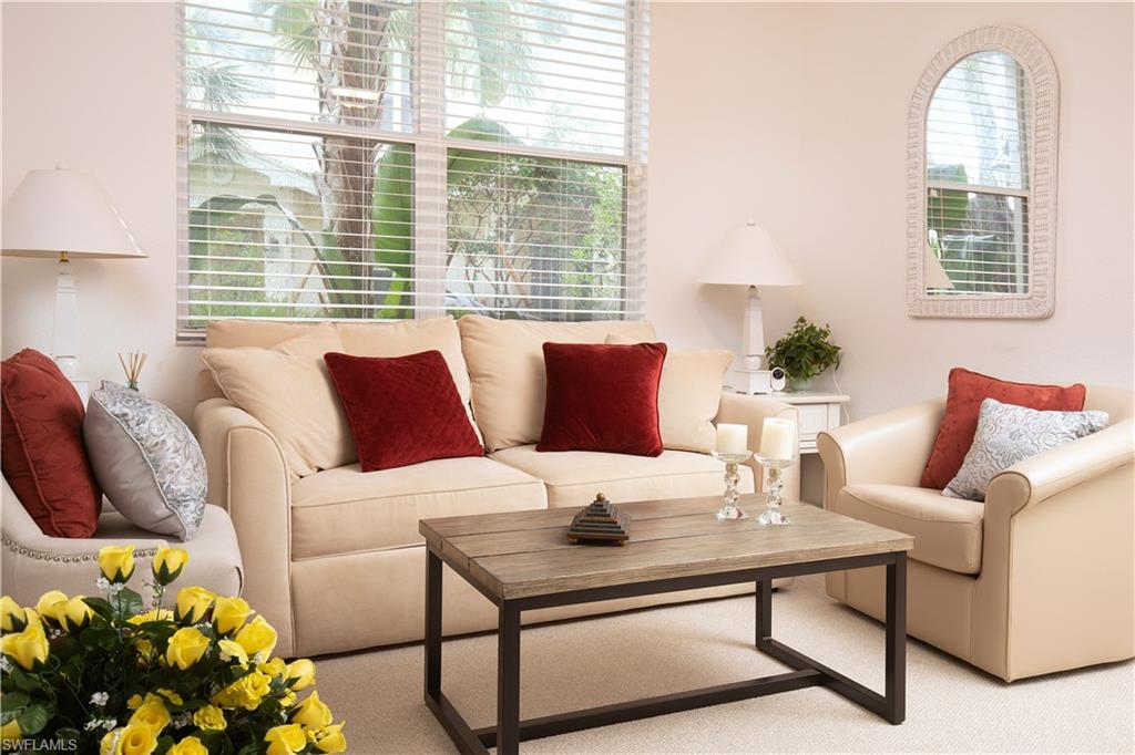 HAWK'S NEST - Residential