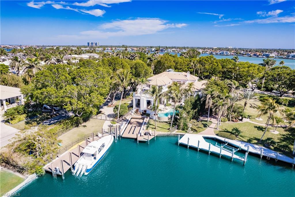 AQUALANE SHORES - Residential