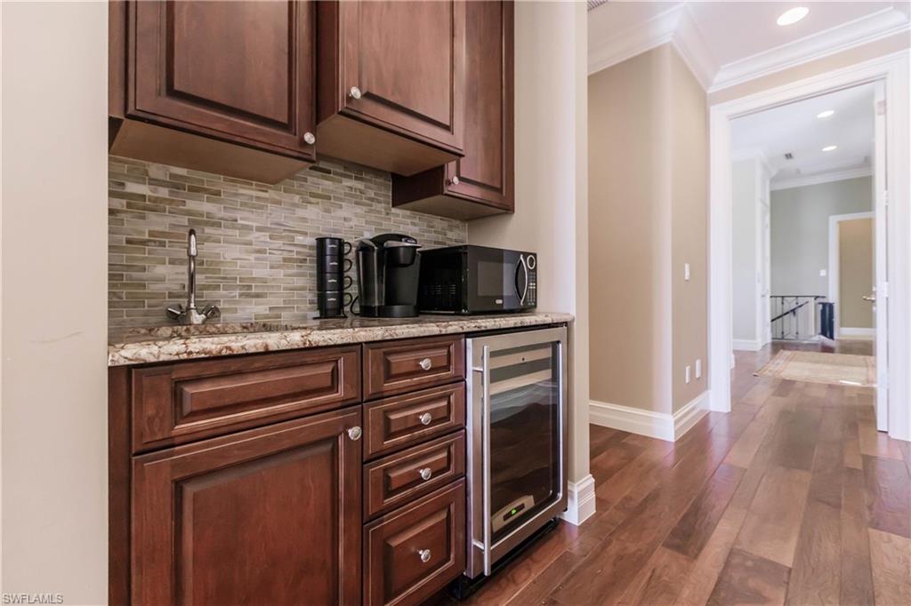 AQUALANE SHORES - Residential