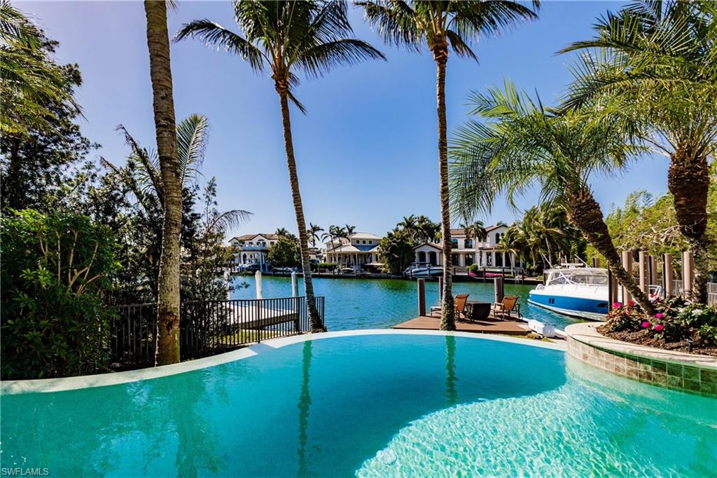 AQUALANE SHORES - Residential