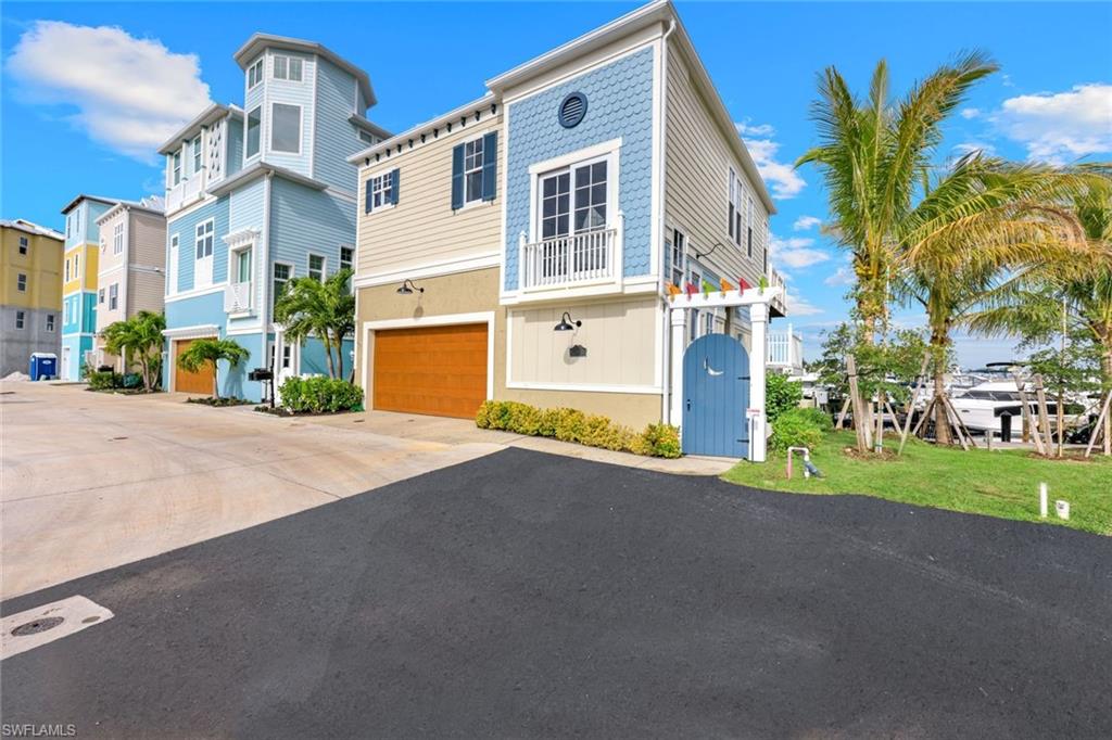 CAPE HARBOUR - Residential