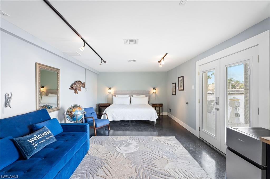 CAPE HARBOUR - Residential