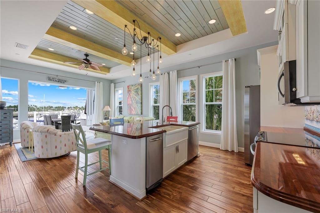 CAPE HARBOUR - Residential