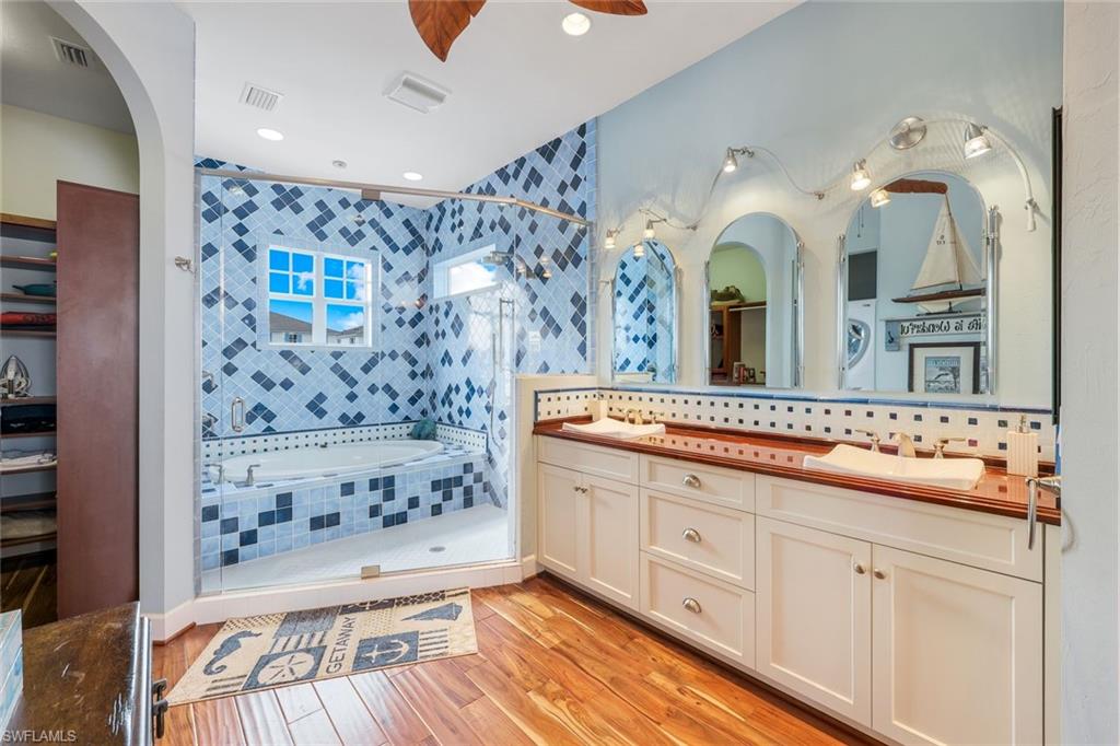 CAPE HARBOUR - Residential