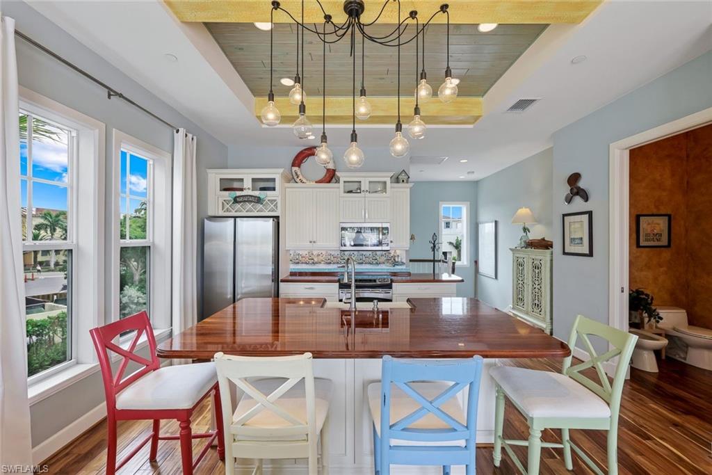 CAPE HARBOUR - Residential