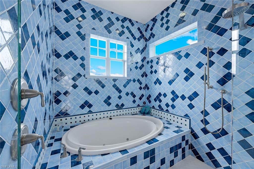 CAPE HARBOUR - Residential