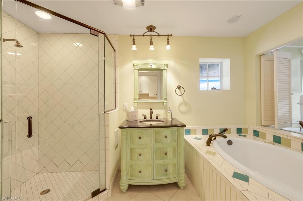 CAPE HARBOUR - Residential