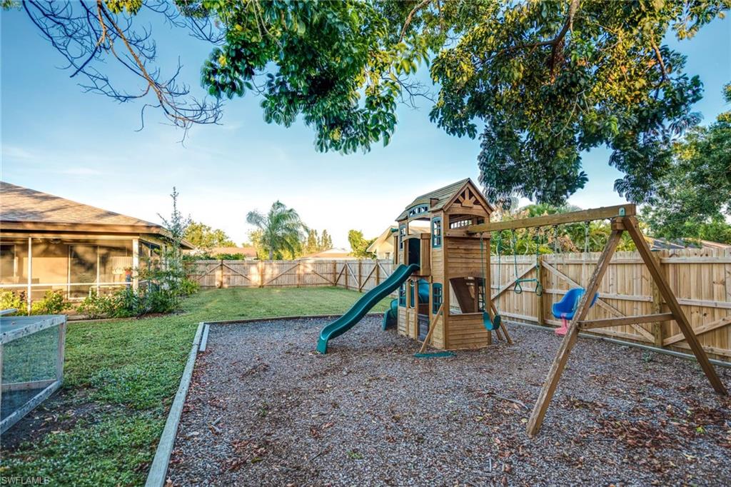 SAN CARLOS PARK - Residential