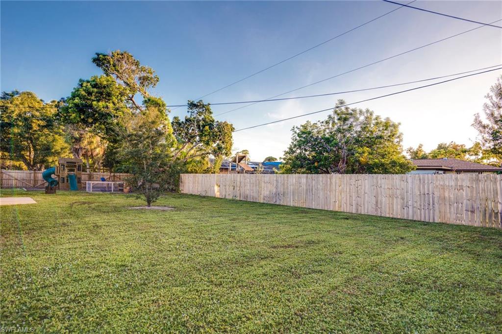 SAN CARLOS PARK - Residential