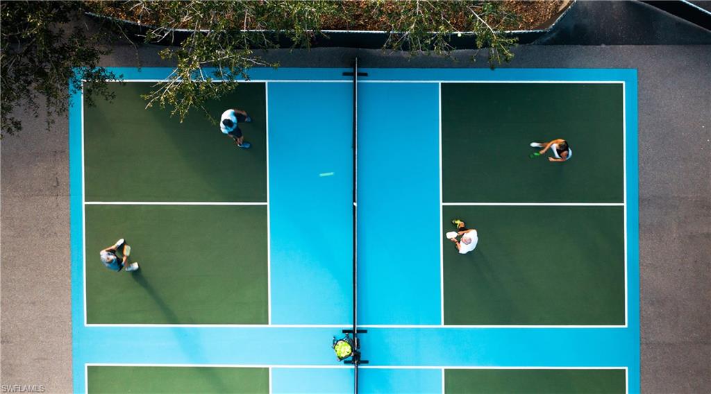 THORNHILL - Residential