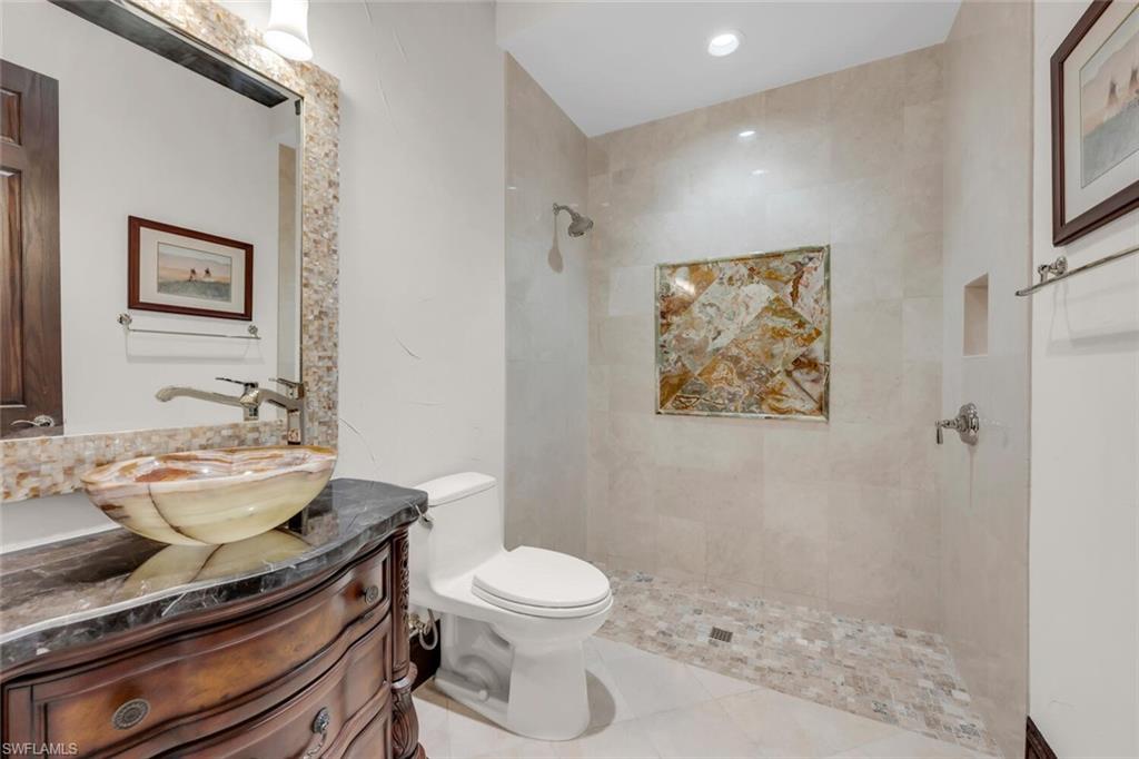 THORNHILL - Residential