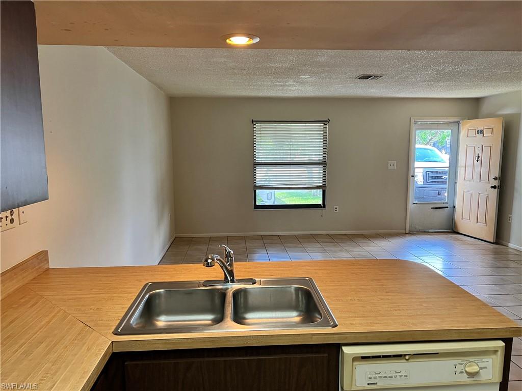 LEXINGTON CONDO - Residential