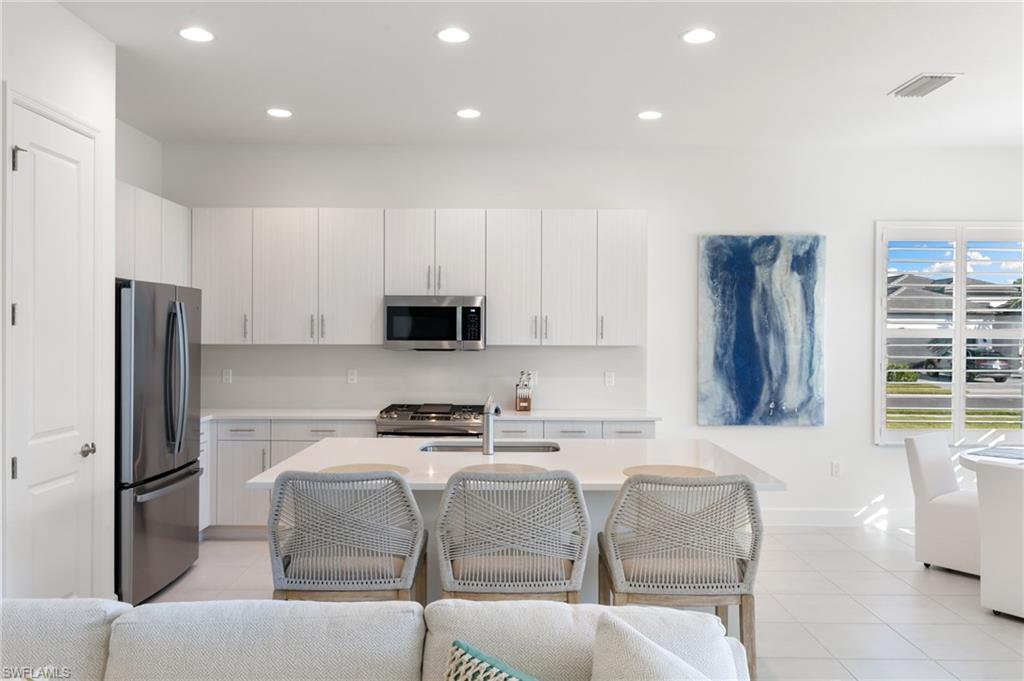 VALENCIA TRAILS - Residential