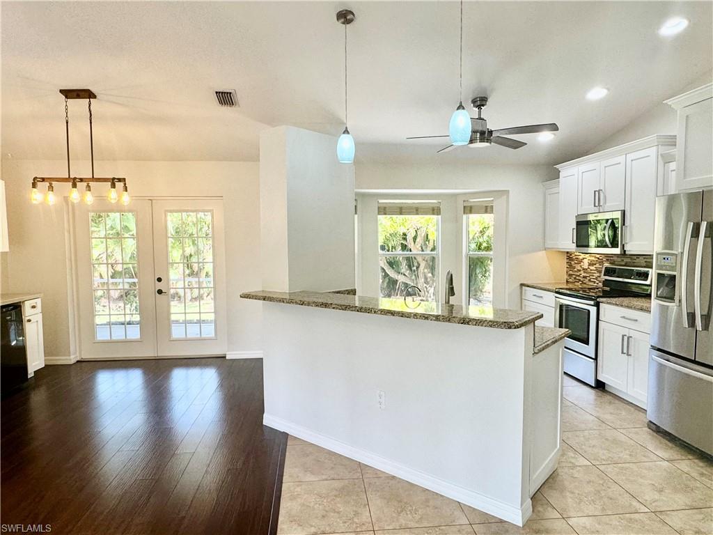 CAPE CORAL - Residential Lease