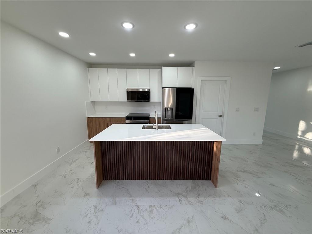 CAPE CORAL - Residential Lease