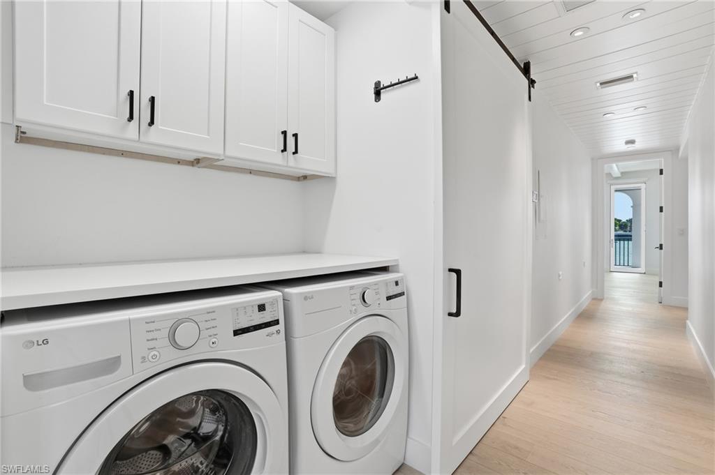 VENETIAN VILLAS - Residential