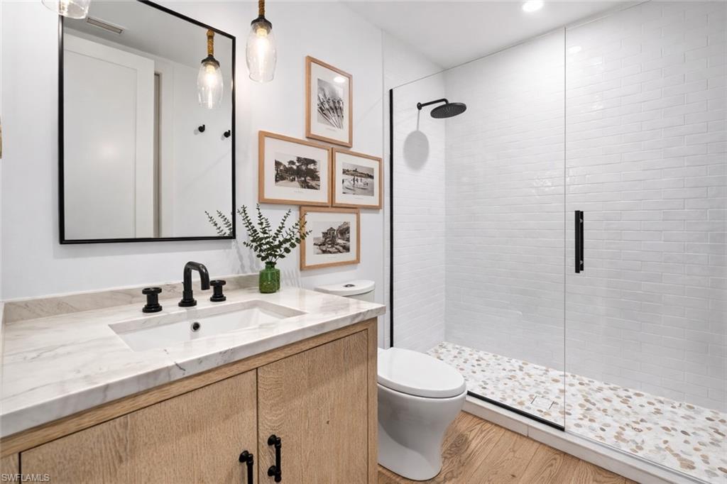 VENETIAN VILLAS - Residential