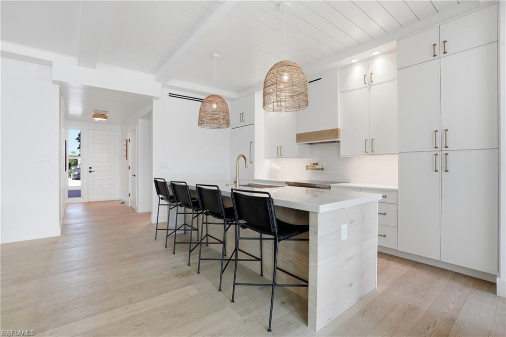 VENETIAN VILLAS - Residential