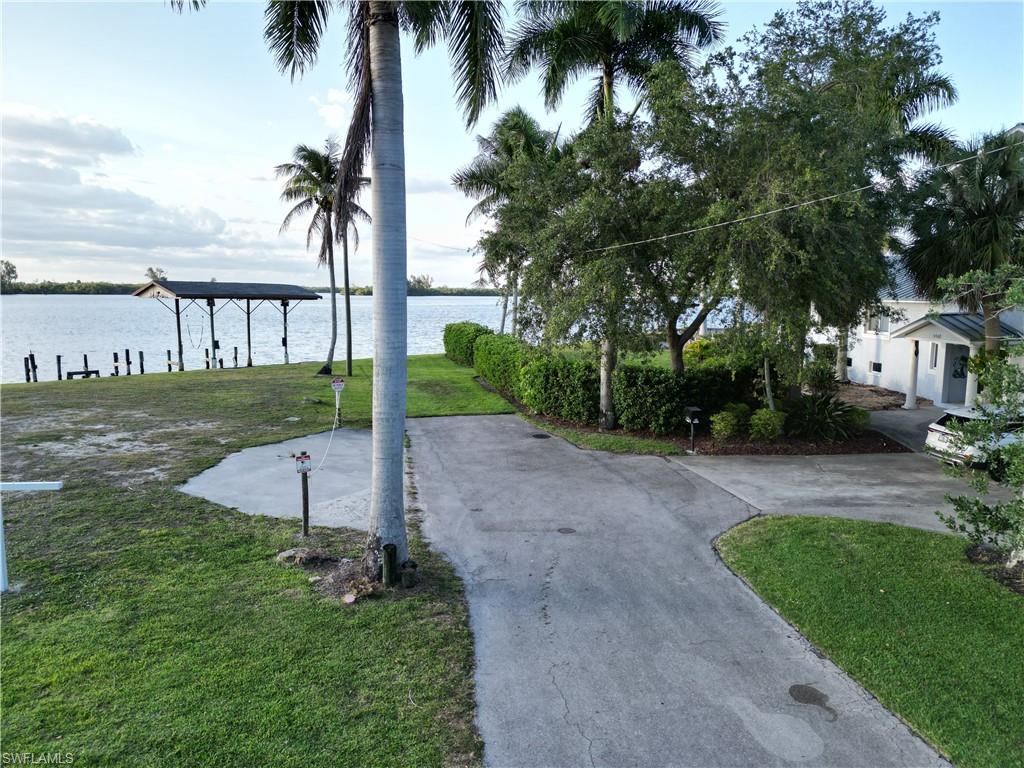 BROADVIEW MANOR - Land
