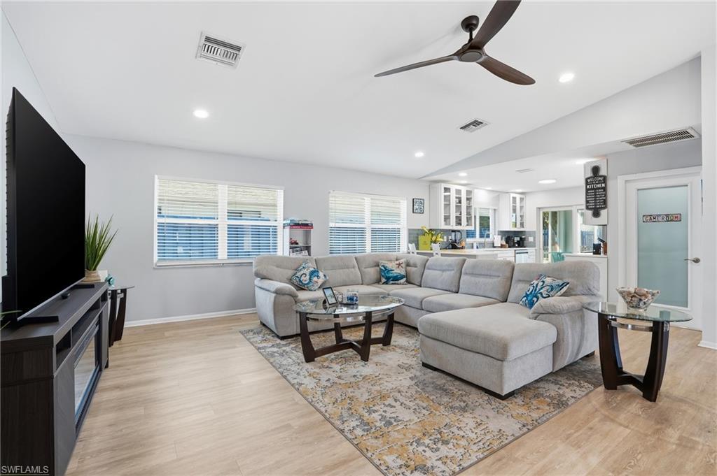 NAPLES PARK - Residential