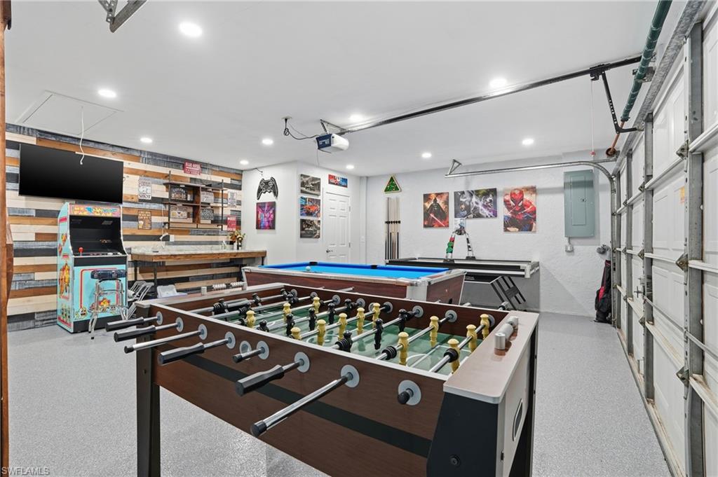 NAPLES PARK - Residential