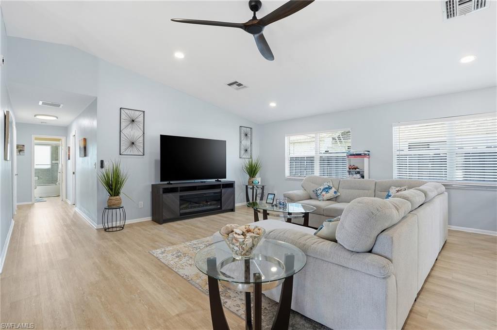 NAPLES PARK - Residential