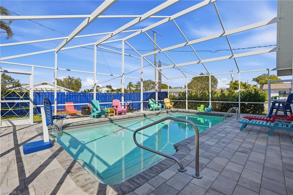 NAPLES PARK - Residential