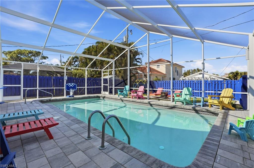 NAPLES PARK - Residential