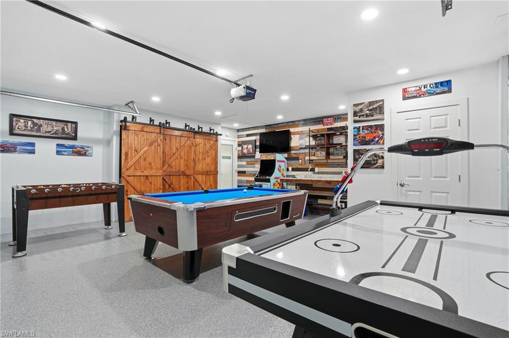 NAPLES PARK - Residential