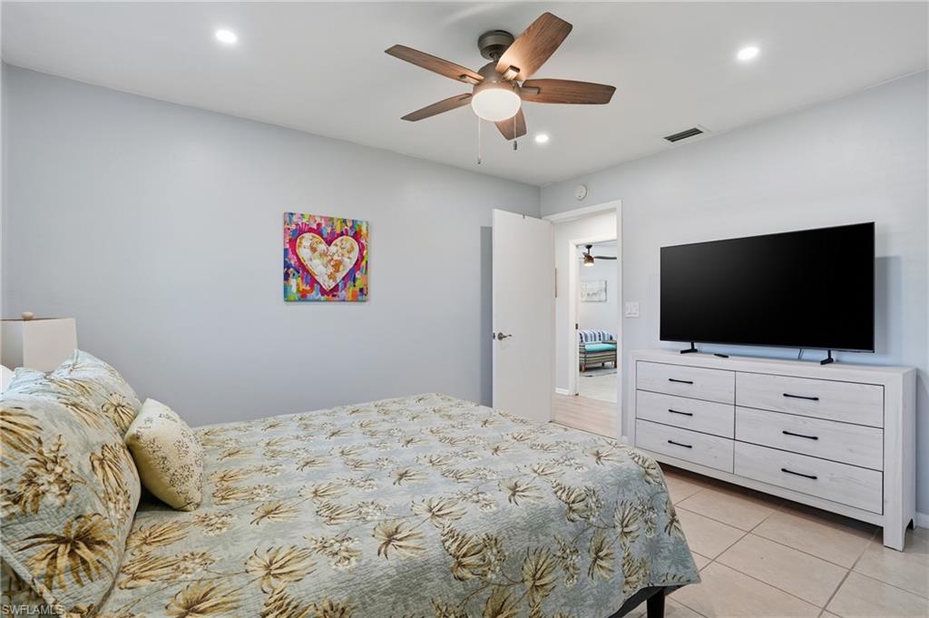 NAPLES PARK - Residential