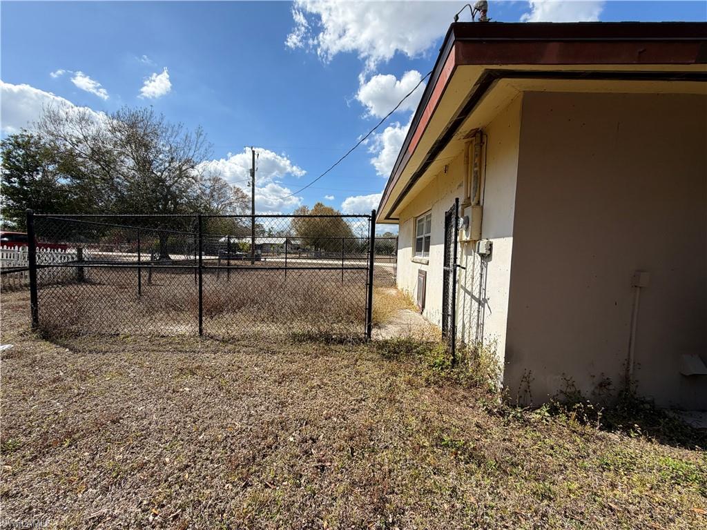 NORTH FORT MYERS - Residential