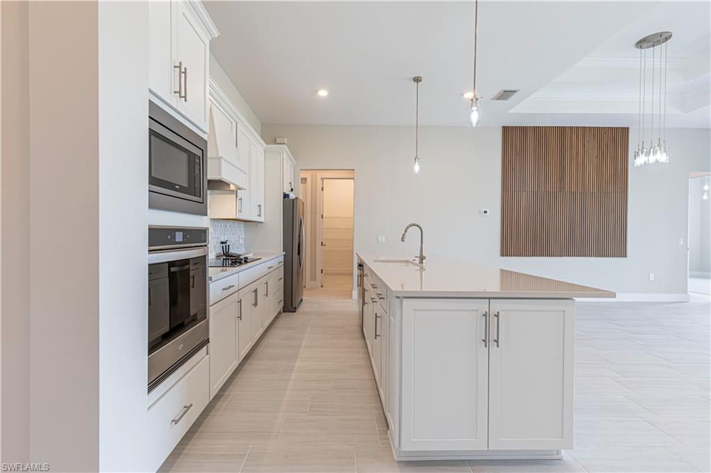 AVALON PARK - Residential